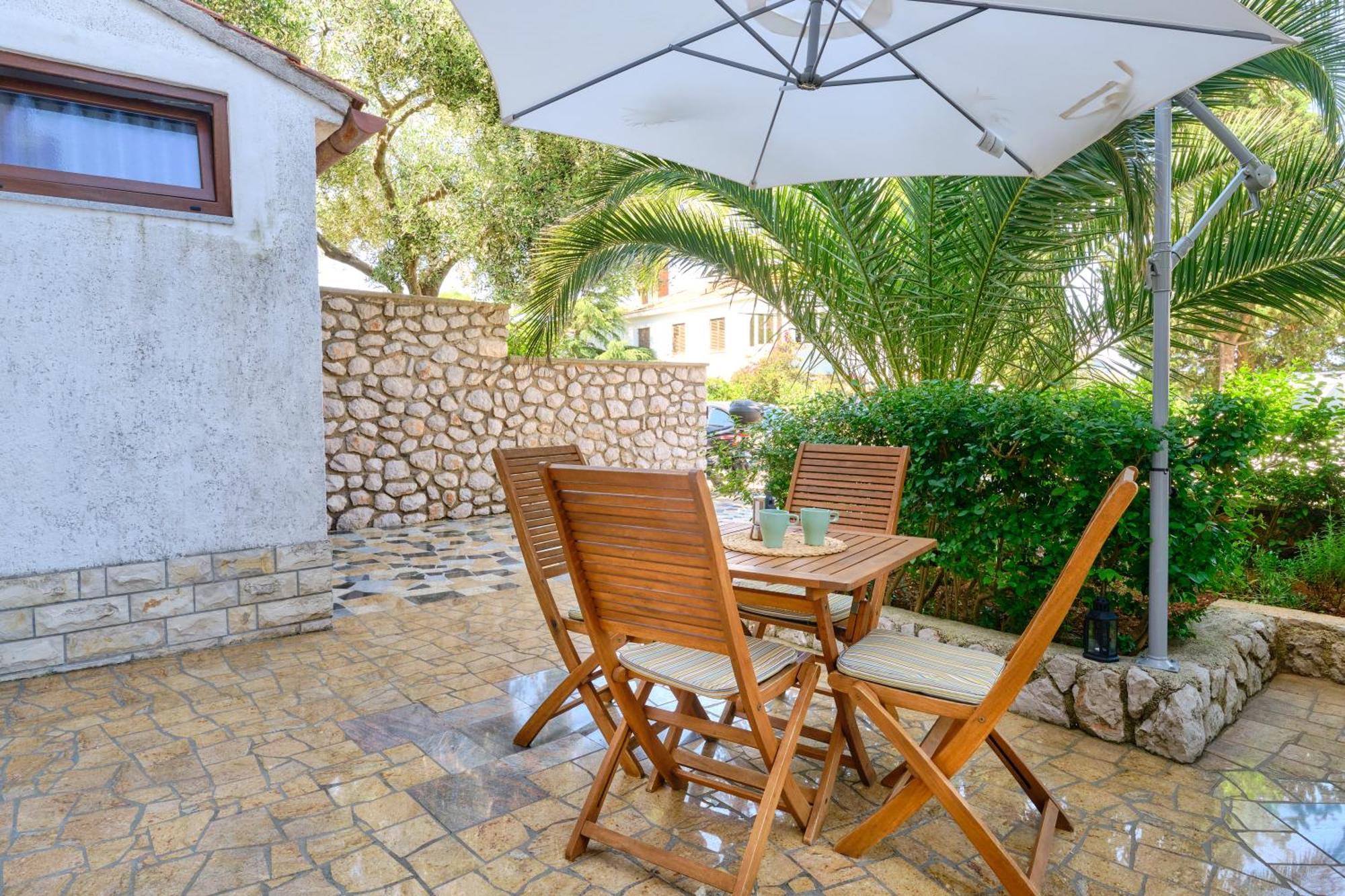 Argo Apartmani Mali Losinj Exterior photo