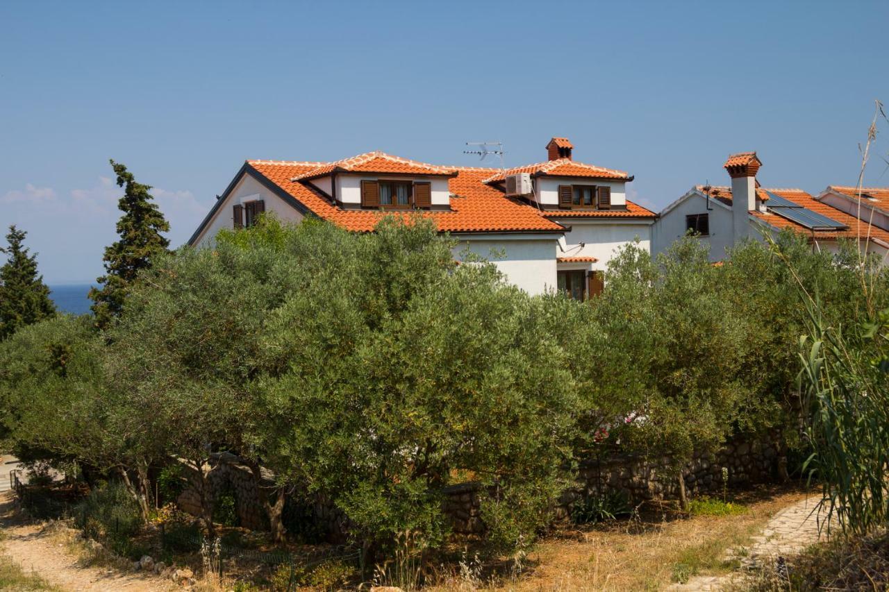 Argo Apartmani Mali Losinj Exterior photo